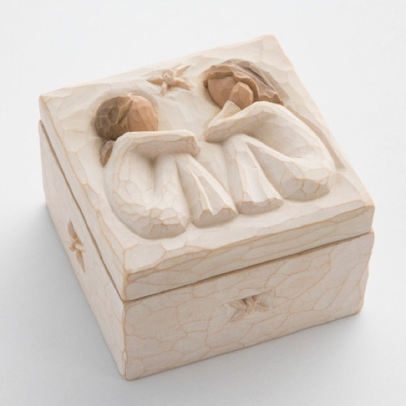 Willow Tree Other - Willow Tree Friendship Keepsake Box